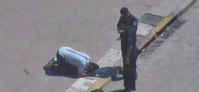 Misterio por el hombre que se puso a rezar frente a la Casa Rosada | Actualidad