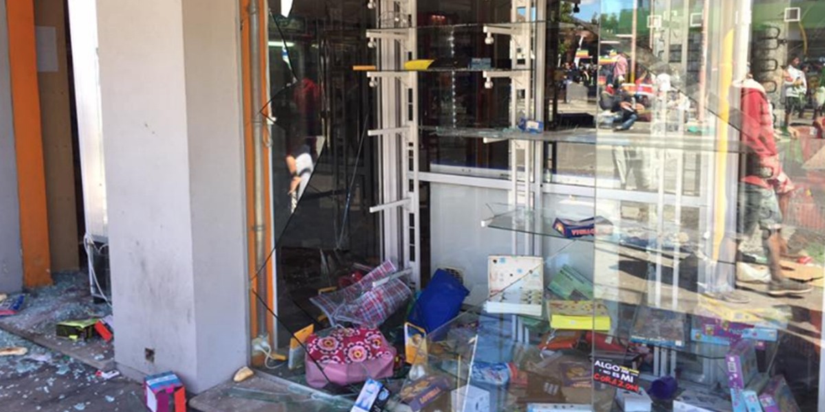 Dos detenidos por saqueos a comercios en Olavarría, tras el recital del Indio | Actualidad