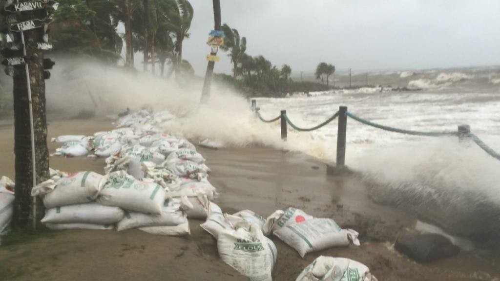 Ciclón Yasa: Las Islas Fiyi se ven amenazadas por las olas gigantescas | Clima, naturaleza y medio ambiente