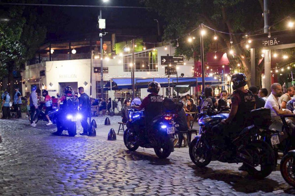 La Ciudad puso en marcha operativos nocturnos para asegurar el cumplimiento de las restricciones | Actualidad