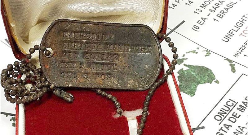 A 35 años de la guerra de Malvinas, soldado británico le devolvió una placa a un oficial argentino | Actualidad