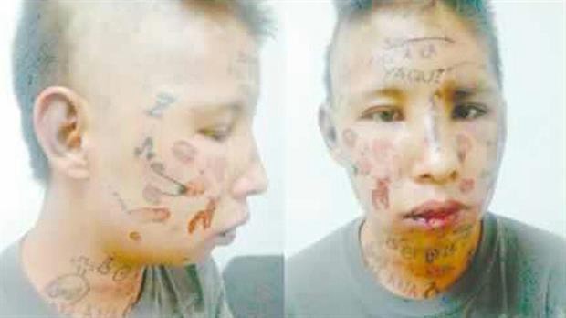 Lo confundieron con otro preso y le tatuaron toda la cara | Actualidad