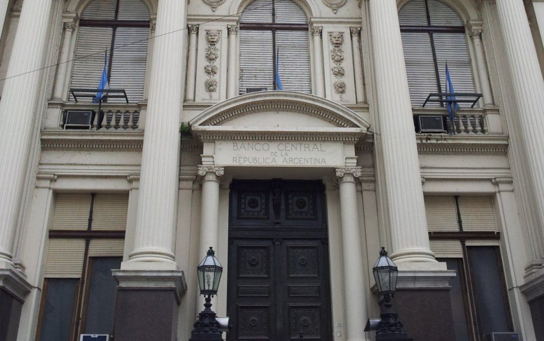 El Presidente oficializó los cambios en el Banco Central, Economía y la Casa de la Moneda | Economía