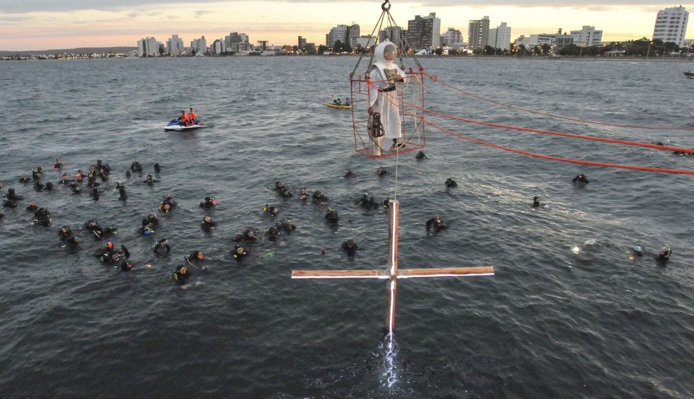 Puerto Madryn se prepara para el Vía Crucis submarino, único en el mundo | Actualidad
