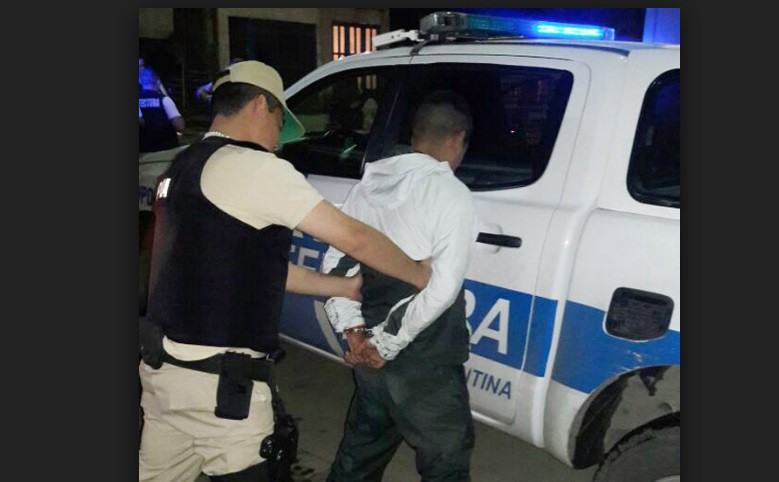 Hallan cocaína en una camioneta tras un choque con un camión en Parque Patricios | Actualidad