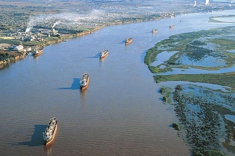 Diversas organizaciones realizan acto "en defensa de la ruta fluvial del Paraná" | Actualidad