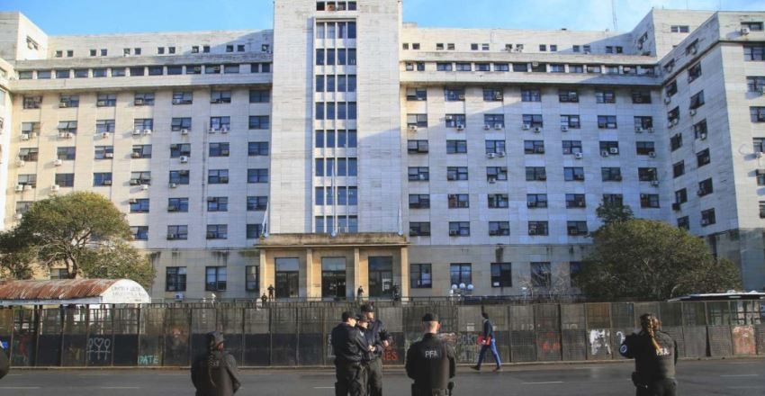 ANSES intimó a jueces y fiscales que hayan iniciado trámites de jubilación a que presenten la renuncia a sus cargos | Política