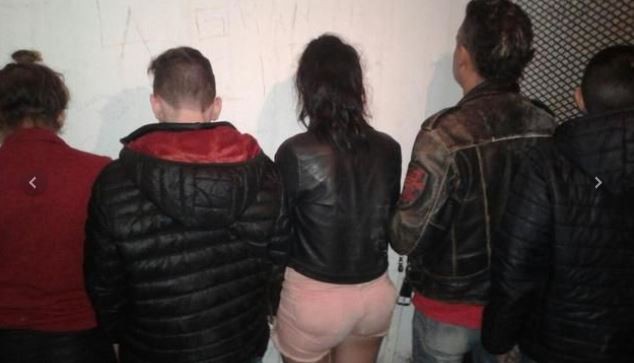 Encontraron a cinco adultos junto a una adolescente en un hotel alojamiento | Actualidad