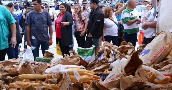 Dueños de panaderías regalarán pan en Plaza Once a modo de protesta | Actualidad