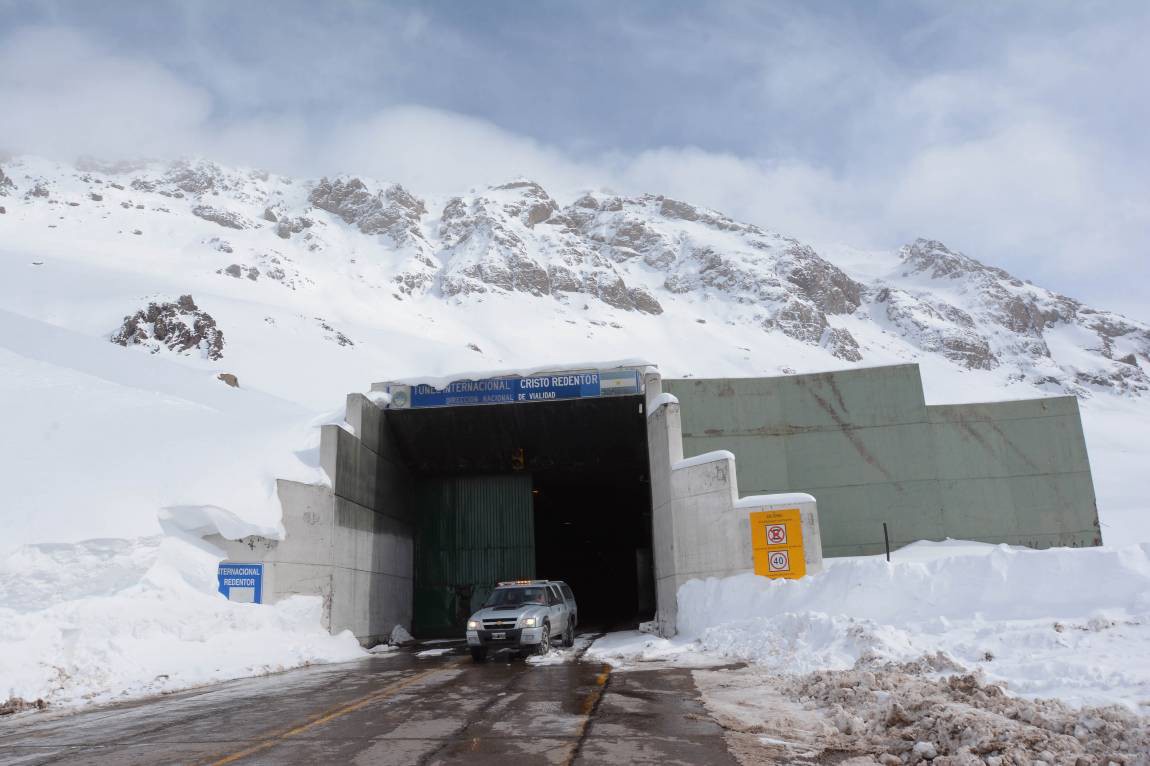Precaución en Mendoza: Habilitaron el paso a Chile con uso obligatorio de cadenas | Actualidad