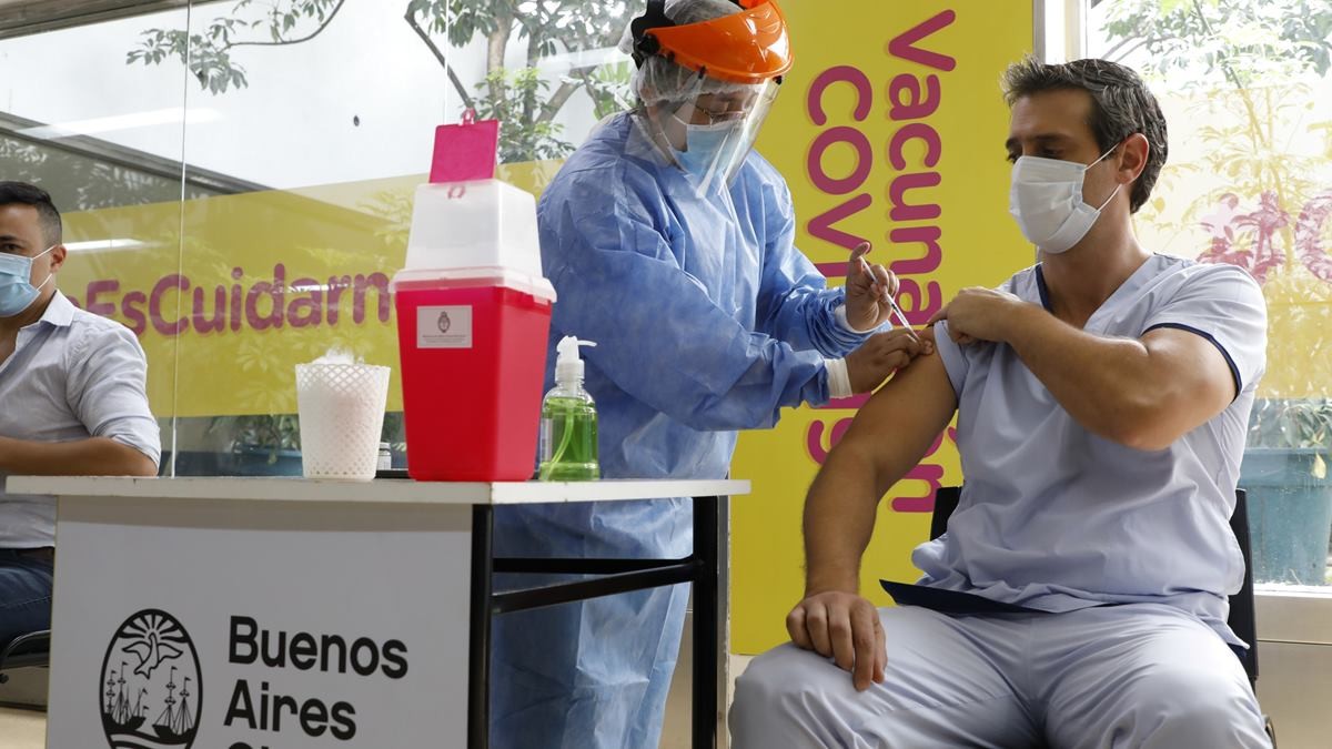La Ciudad arranca el miércoles la vacunación para los docentes | Actualidad