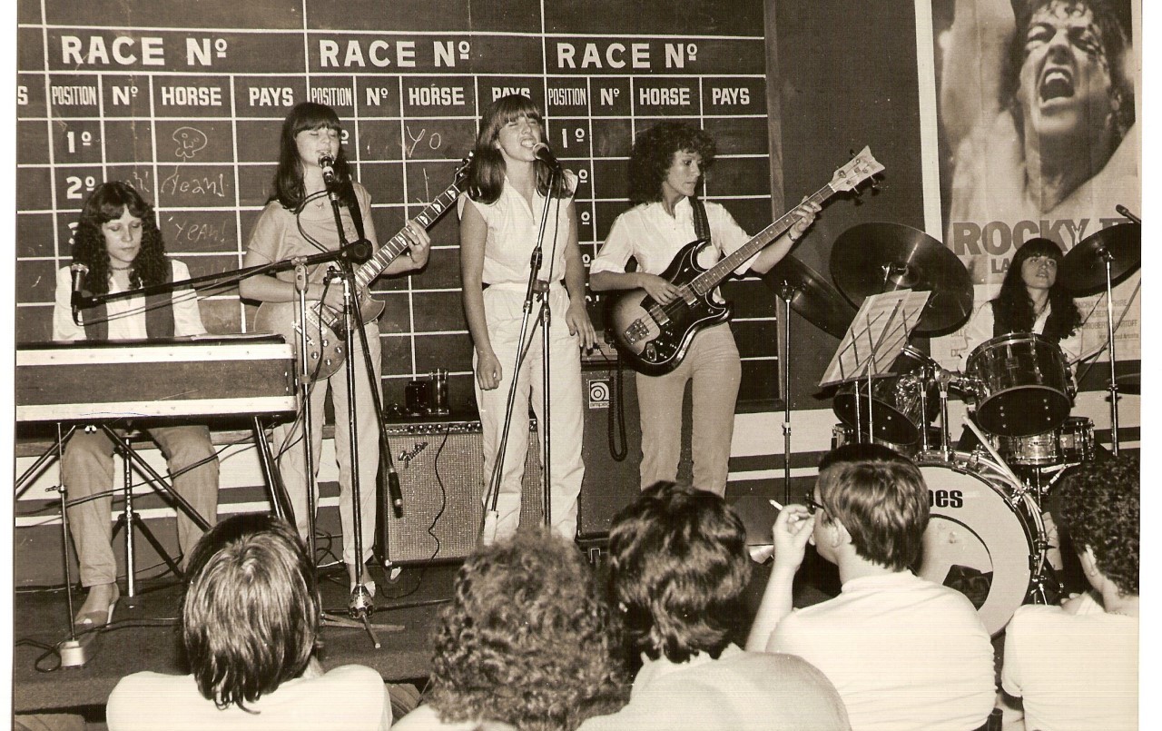 #8M Once bandas de rockeras argentinas que hicieron historia | Actualidad