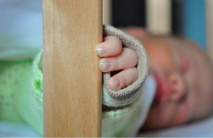 Un bebé de siete meses está grave por golpes y sus padres fueron detenidos en Códoba | Actualidad