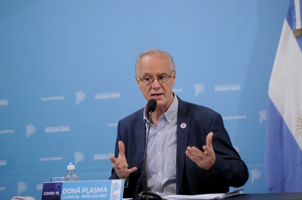 Gollán negó un vacunatorio VIP: "Están tratando de herir al Gobierno" | Política