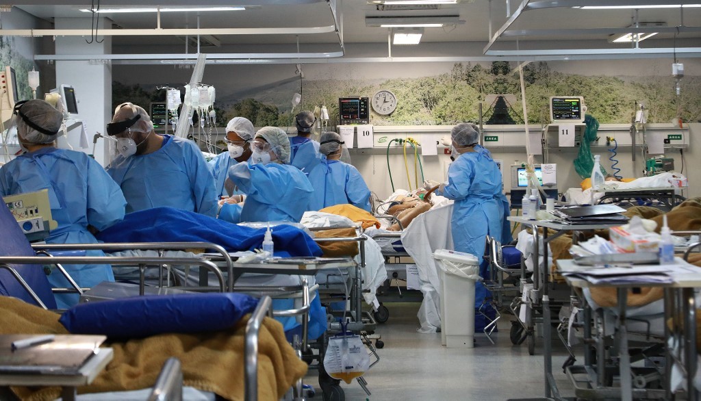 Murió la primera víctima de coronavirus por falta de camas en Brasil | Internacionales