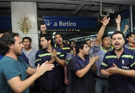 La justicia ordenó a Metrovías "restablecer las condiciones laborales" de trece metrodelegados | Actualidad
