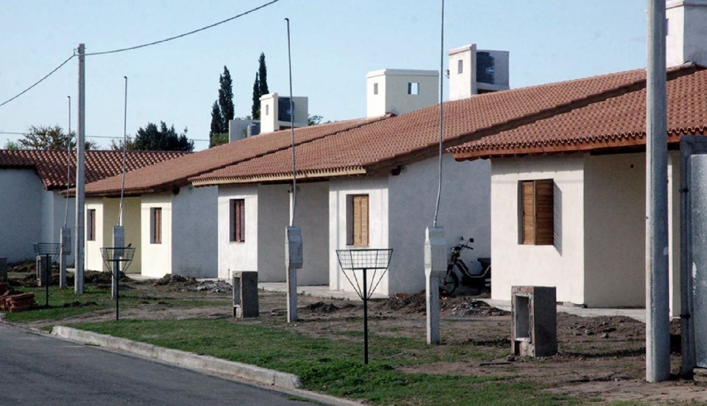 El Presidente firma convenio de adhesión con sindicatos para la asignación de 1.200 viviendas | Política