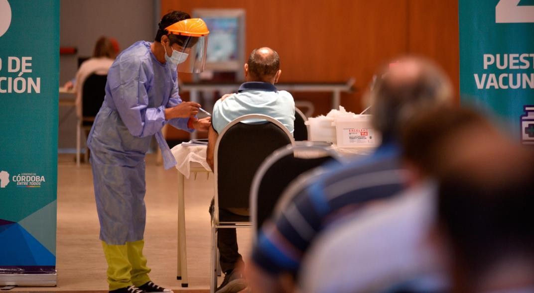 Córdoba anunció que se le terminaron las vacunas en la capital e interrumpe la campaña | Actualidad