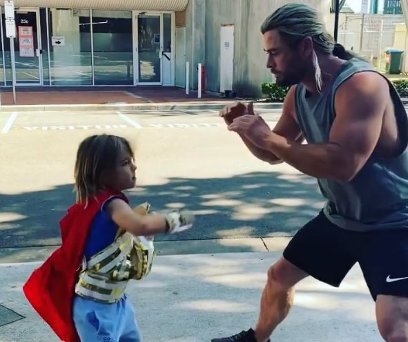 Thor ya tiene heredero: así boxea el hijo del actor Chris Hemsworth | Espectáculos