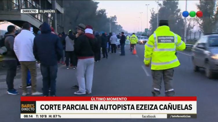Nueva protesta de trabajadores de Cresta Roja con corte de autopista | Actualidad