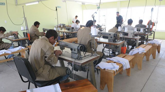 Admiten hábeas corpus colectivo para que los presos que trabajen cobren por sus tareas | Actualidad