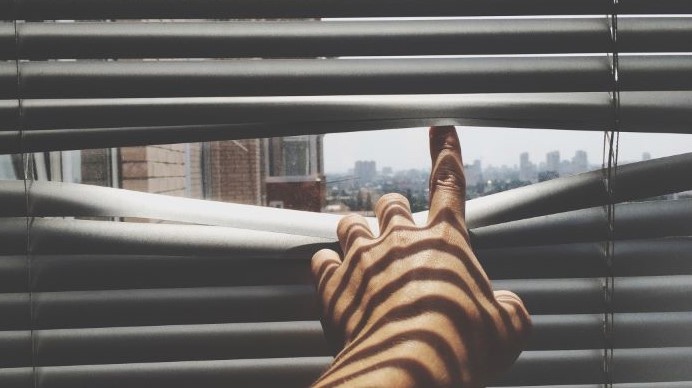 Revocan el procesamiento a un hombre con covid que no respetó el aislamiento | Actualidad