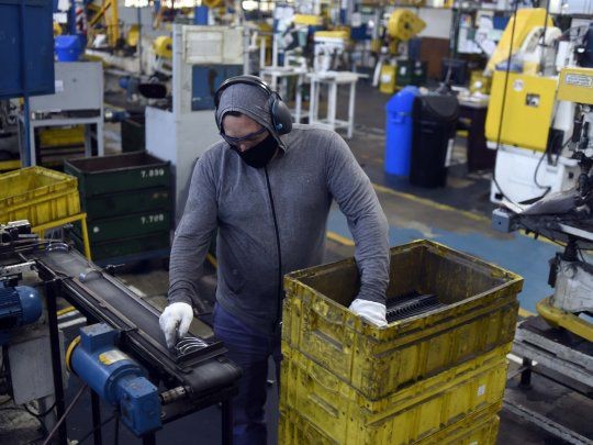 Oficializan eximición de las contribuciones patronales para los sectores críticos | Economía