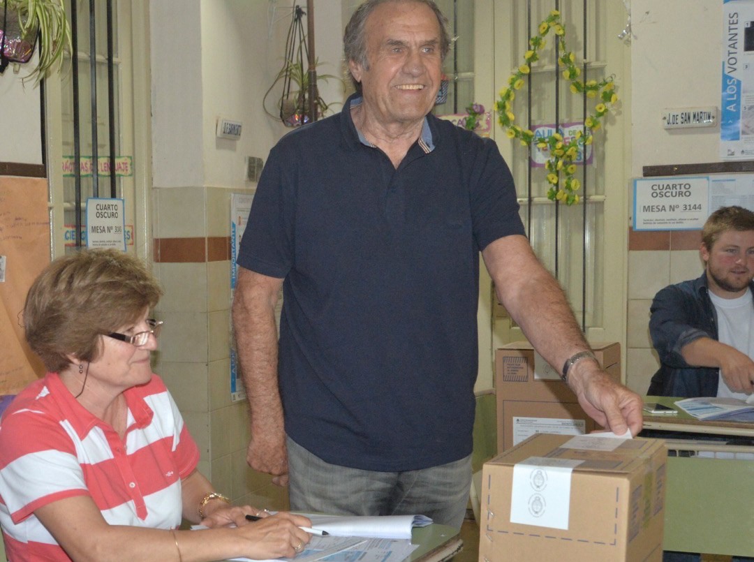 Se agravó la salud de Reutemann: le detectaron una hemorragia del tracto digestivo inferior | Política