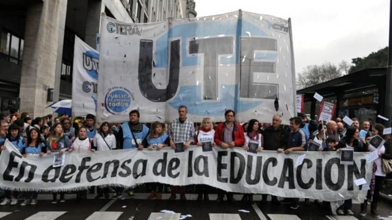 Gremios docentes presentan una cautelar para suspender las clases presenciales en CABA | Política