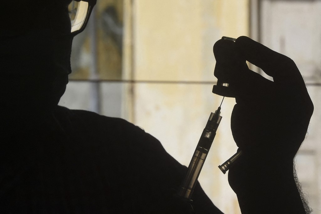 Coronavirus: las vacunas son eficaces frente a "todas las variantes", según la OMS | Internacionales