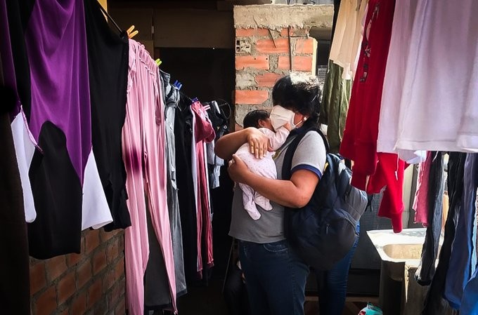 Rescatan a bebé de dos meses abusado por sus padres: lo usaban para vender videos de pornografía | Internacionales