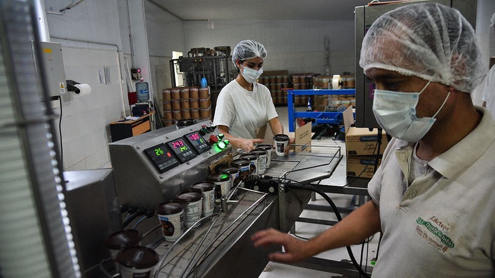 Repro 2: el Gobierno excluyó a 21 mil empresas por incumplir con los requisitos | Economía