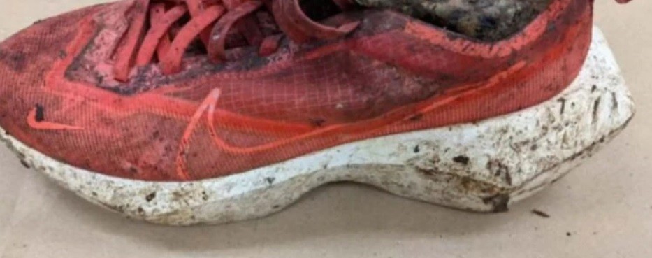 Hallaron una zapatilla con el pie cortado adentro: el FBI busca identificar a la víctima | Internacionales