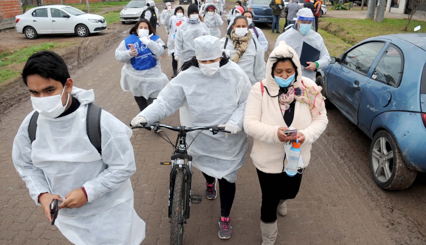 El gobierno bonaerense busca casa por casa a quienes aún no se inscribieron para vacunarse | Actualidad