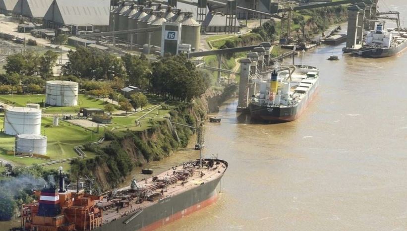 El Estado prevé tomar el control de la Hidrovía para preparar una licitación internacional | Política