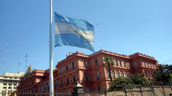 Cinco días de duelo nacional por los más de 100 mil muertos de coronavirus en el país | Política