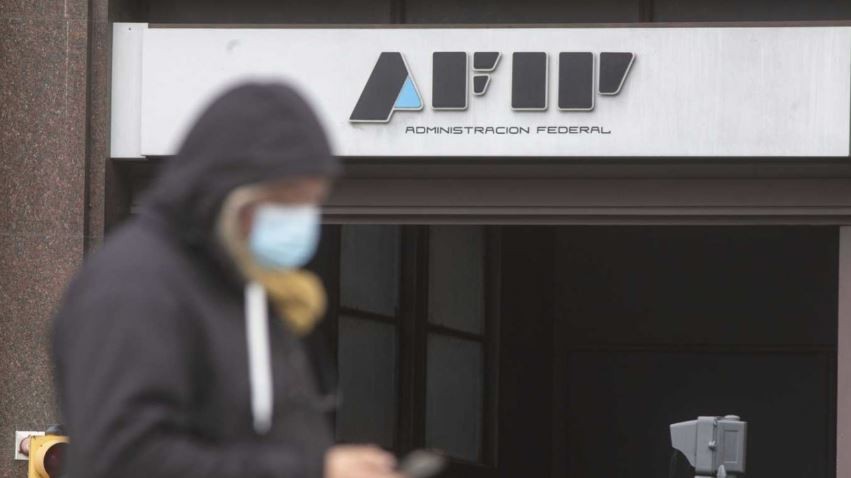 AFIP dispuso la forma de restitución del salario complementario para empresas incumplidoras del programa ATP | Economía