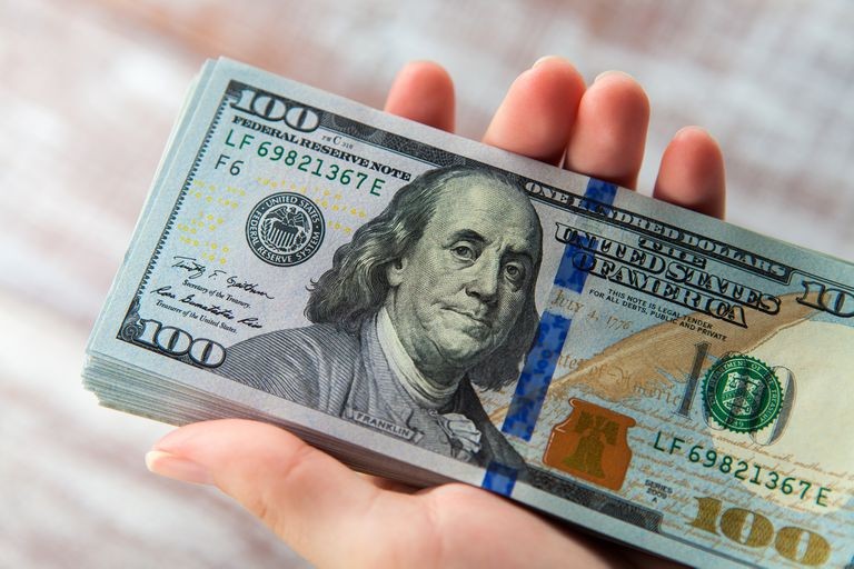 El dólar blue sigue en alza: cerró la semana a $185 | Política