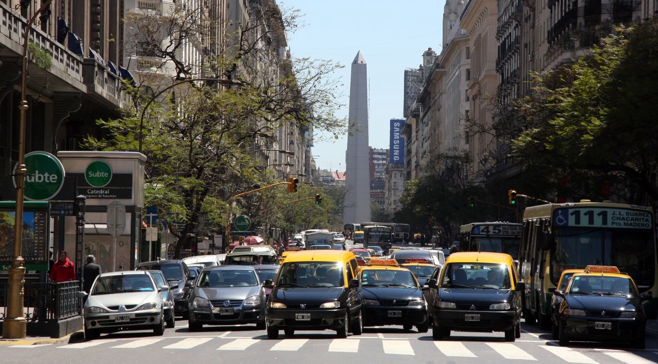 Desde abril, los autos particulares no podrán circular por el macrocentro porteño | Actualidad