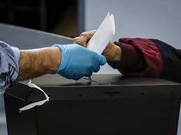 Con una carta pública, más de 500 personalidades piden debate socioambiental en la campaña electoral | Política