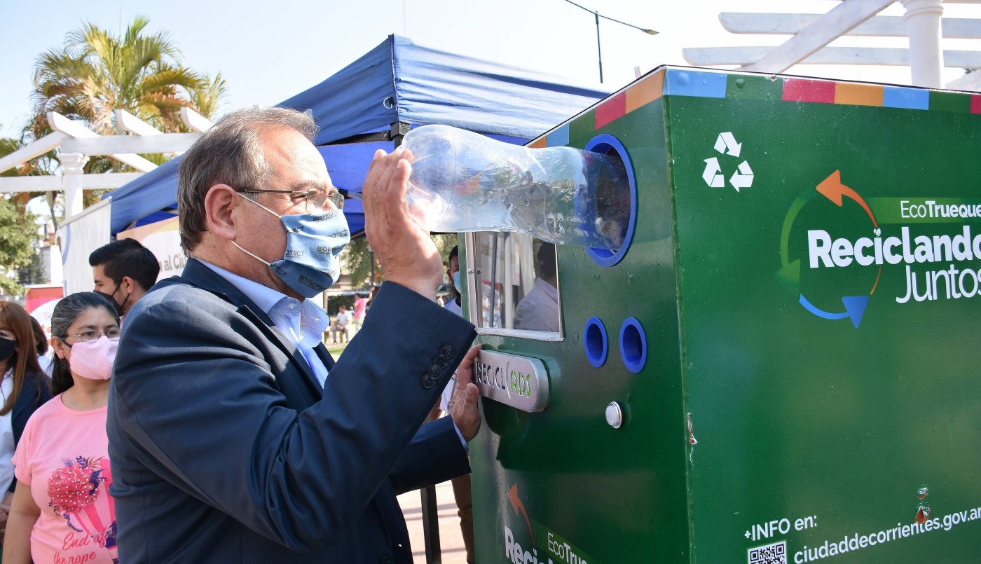 Corrientes: Canjean botellas reciclables por crédito en la tarjeta Sube | Actualidad
