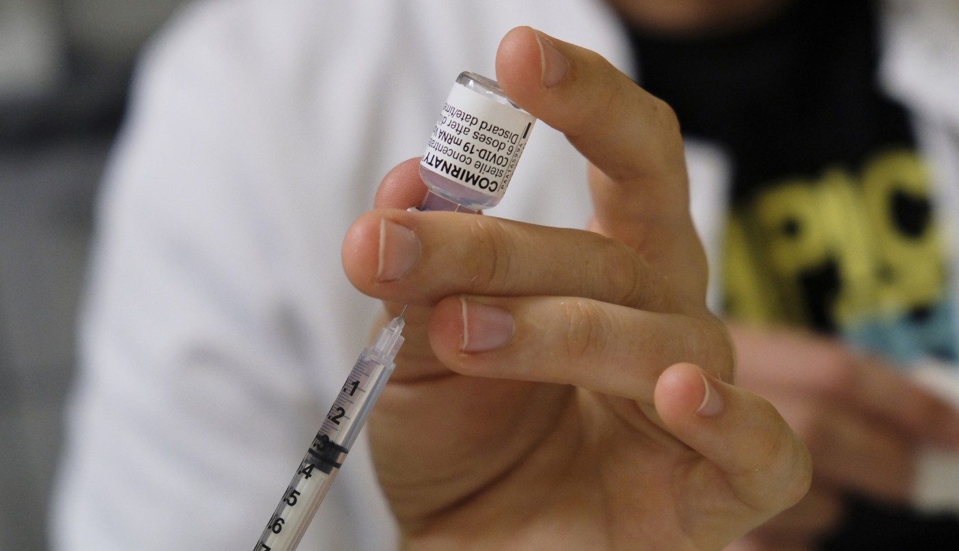 Reino Unido da luz verde a la vacunación a niños desde los 12 años sin comorbilidades | Internacionales