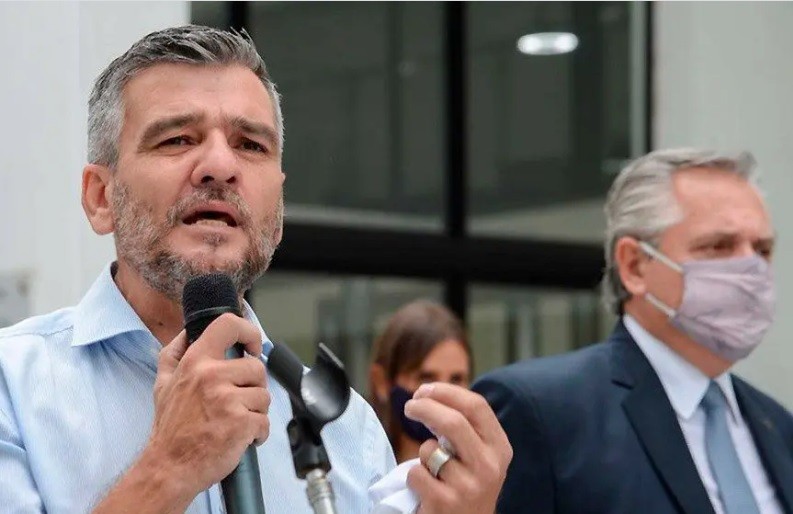 "Menos de corbata y redes sociales y un poco más de calle y militancia": la autocrítica del ministro de Desarrollo Social | Política