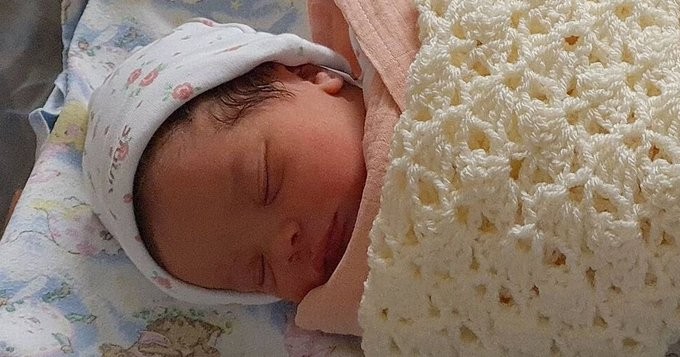 Una mujer compró semen por Internet, se inseminó con un tutorial online y tuvo un bebé | Internacionales