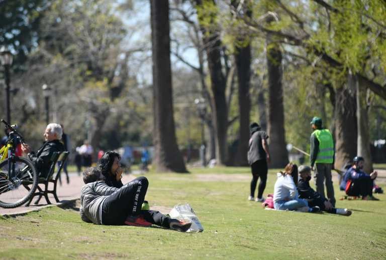 Cómo vive la Ciudad de Buenos Aires el primer día sin barbijo al aire libre | Actualidad