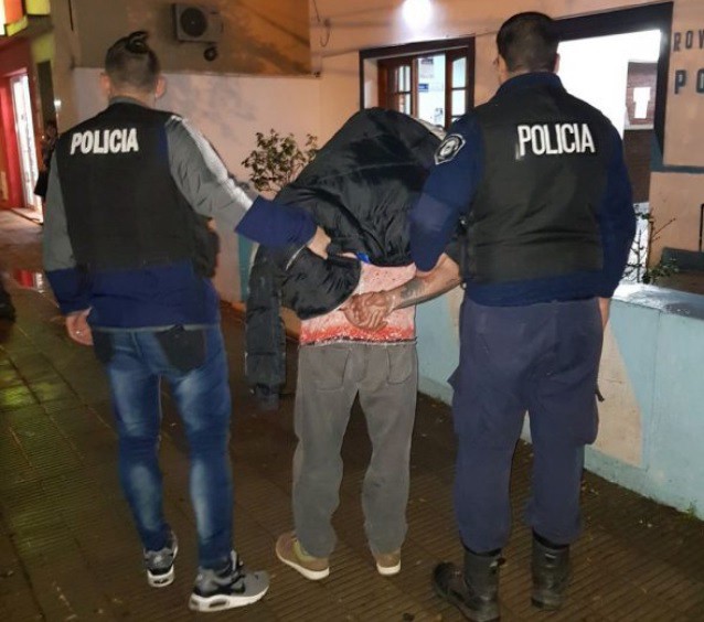 Detuvieron a un hombre que tenía encerrado a un anciano para cobrar su jubilación | Actualidad