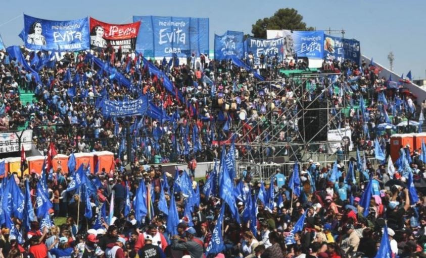 La Justicia porteña dispuso el allanamiento y clausura de la cancha de Nueva Chicago tras el acto en el que participó Alberto Fernández | Política