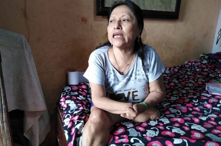 Por una infección urinaria le amputaron las piernas y las manos: "Sueño con ver mi huella en la playa" | Internacionales