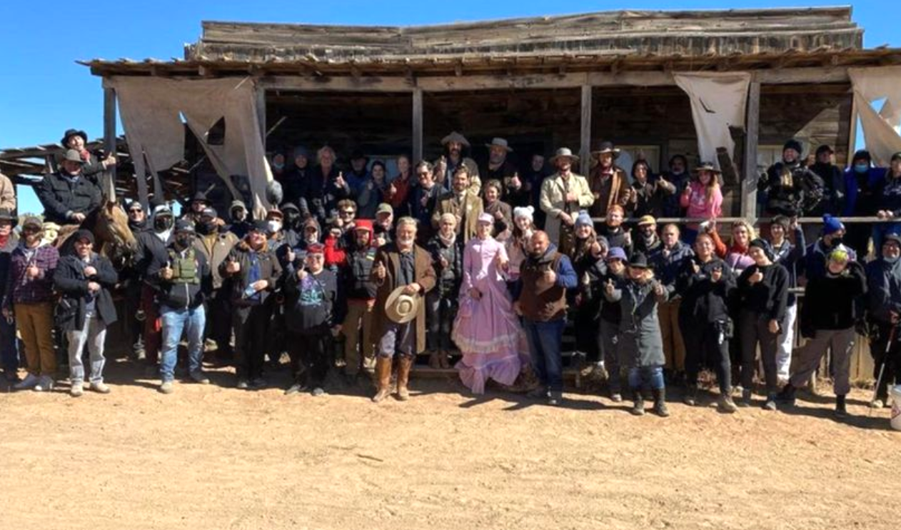 Caso Baldwin: empleados de la película denunciaron disparos accidentales previo a la muerte de Hutchins | Espectáculos