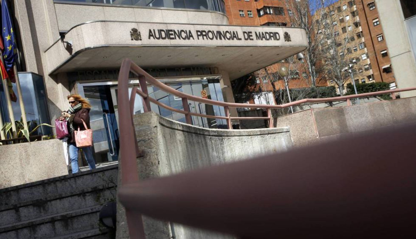 Absolvieron a un profesor que le daba palmadas en la cola a nenas de 11 años: "No hubo sesgo sexual" | Internacionales